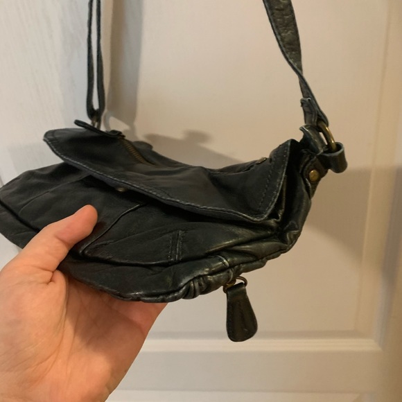 Navy soft faux leather crossbody purse bag - Picture 6 of 9